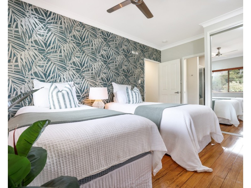 1 Torazzi Place, Mooroobool QLD 4870