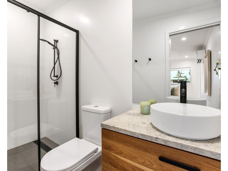 13 Woomala Street, Woree QLD 4868