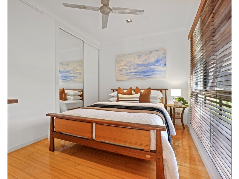 3 Hayles Close, Mooroobool QLD 4870