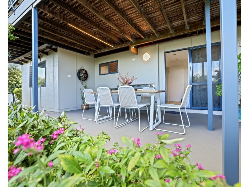 3 Hayles Close, Mooroobool QLD 4870