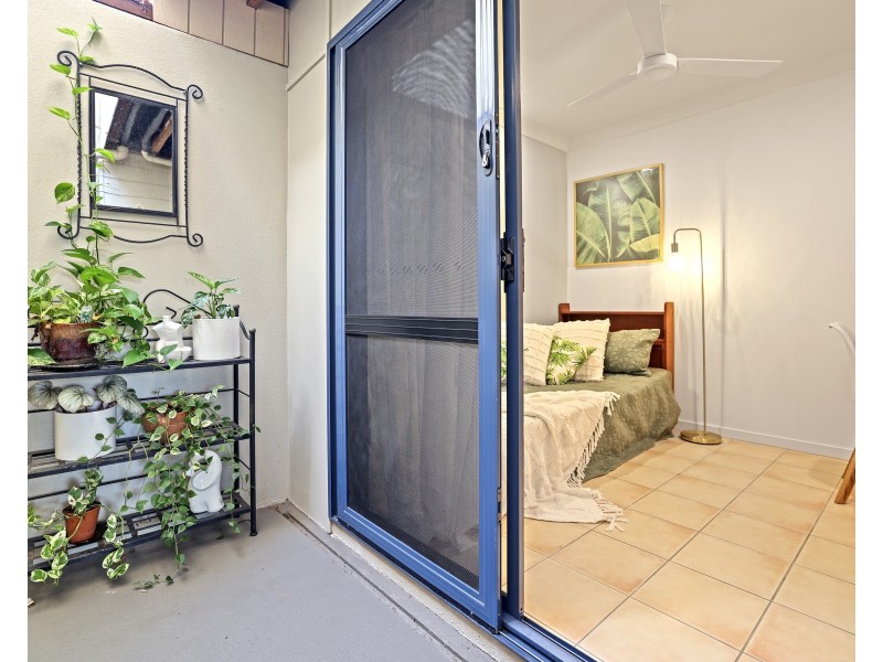 3 Hayles Close, Mooroobool QLD 4870