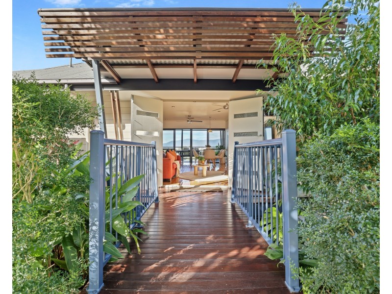 3 Hayles Close, Mooroobool QLD 4870