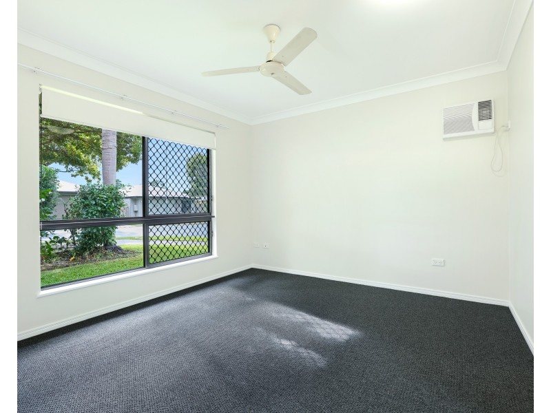 8 Timberlea Drive East, Bentley Park QLD 4869