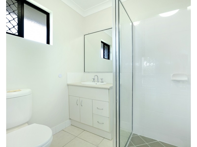 8 Timberlea Drive East, Bentley Park QLD 4869