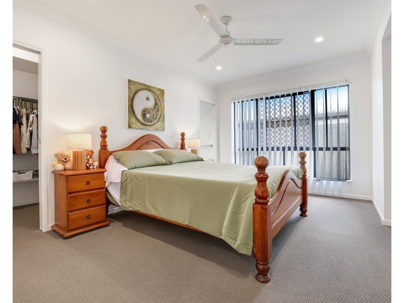 11 Girringun Parade, Mount Peter QLD 4869