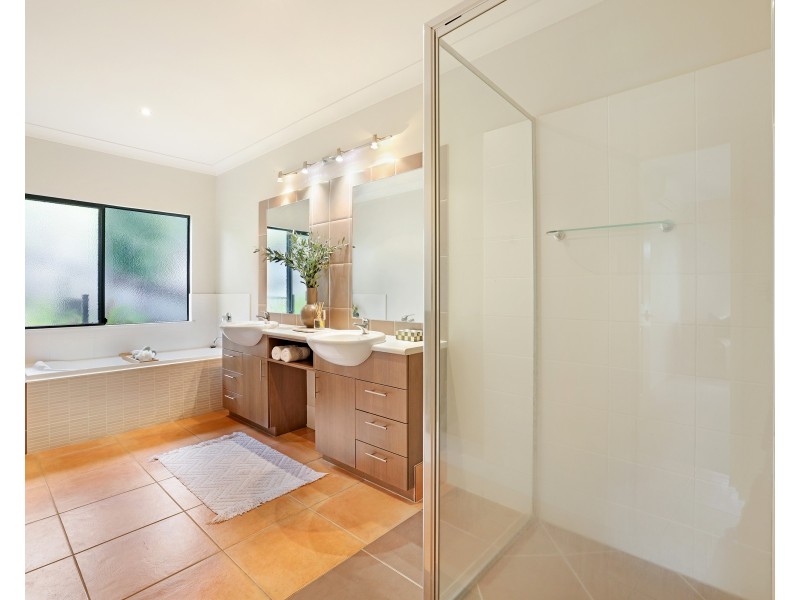 18 Jumna Close, Bentley Park QLD 4869