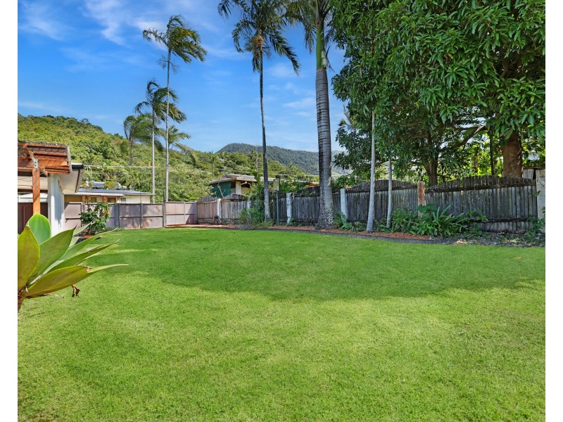 8 Matilda Close, Woree QLD 4868