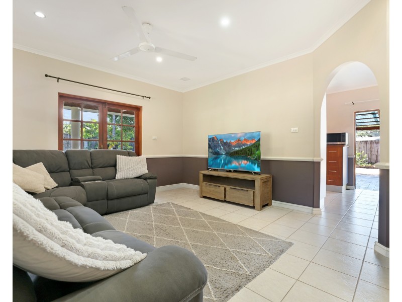 8 Matilda Close, Woree QLD 4868