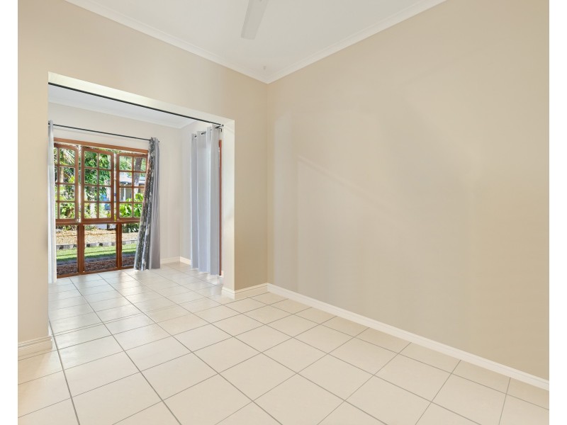 8 Matilda Close, Woree QLD 4868