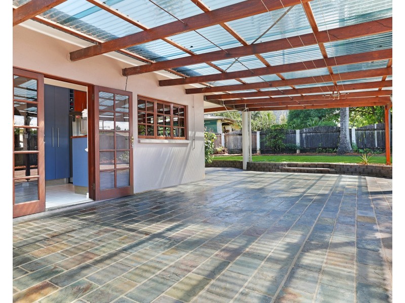 8 Matilda Close, Woree QLD 4868