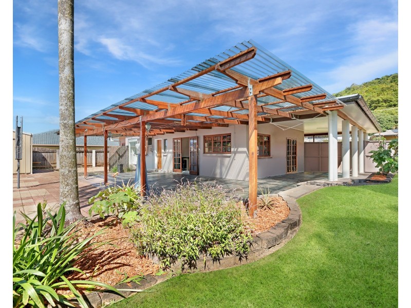 8 Matilda Close, Woree QLD 4868