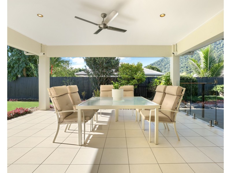 15 McBride Street, Redlynch QLD 4870