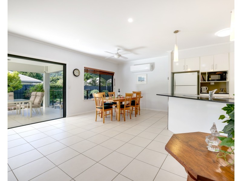 15 McBride Street, Redlynch QLD 4870