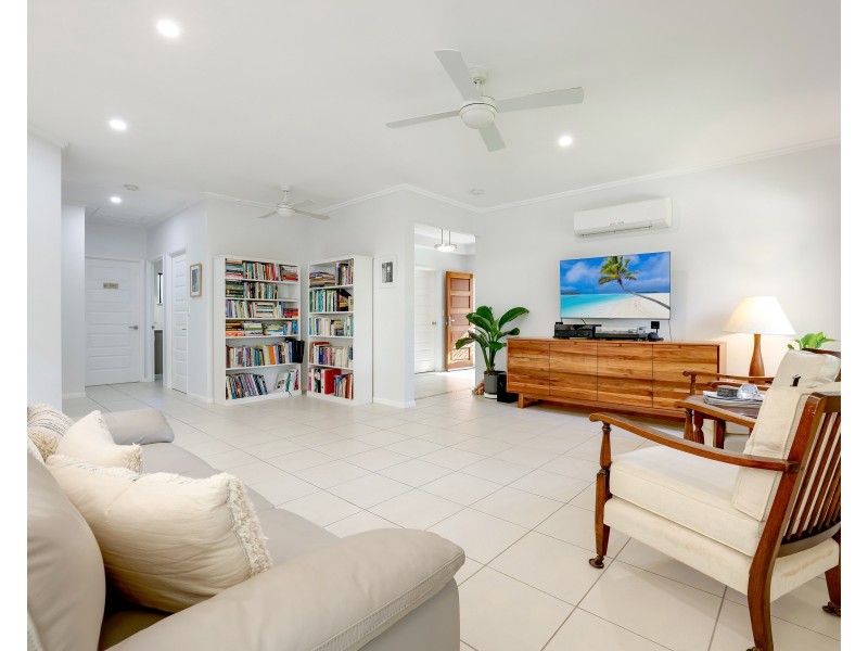 15 McBride Street, Redlynch QLD 4870