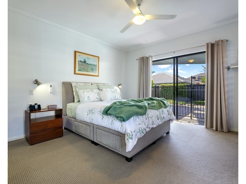 15 McBride Street, Redlynch QLD 4870