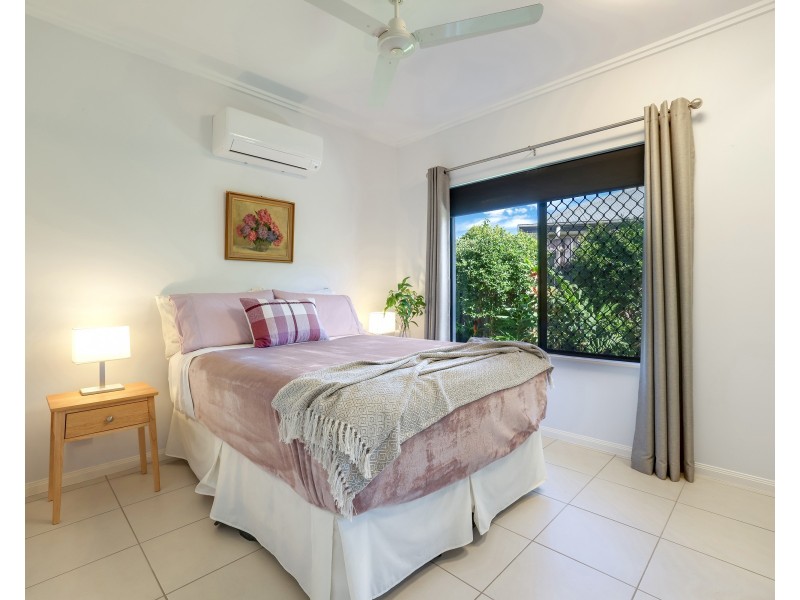 15 McBride Street, Redlynch QLD 4870