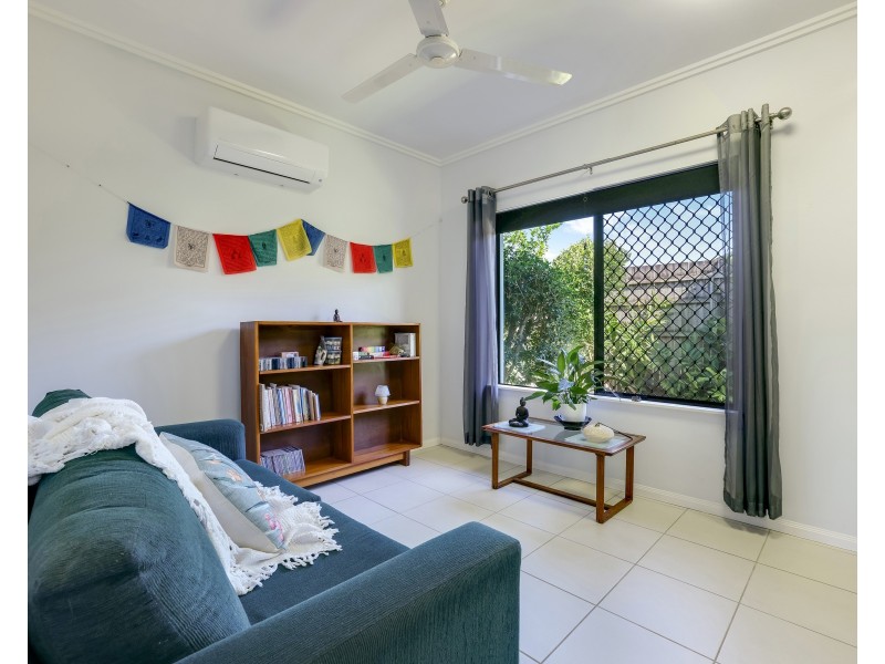 15 McBride Street, Redlynch QLD 4870
