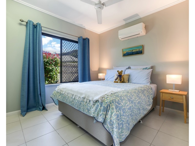 15 McBride Street, Redlynch QLD 4870