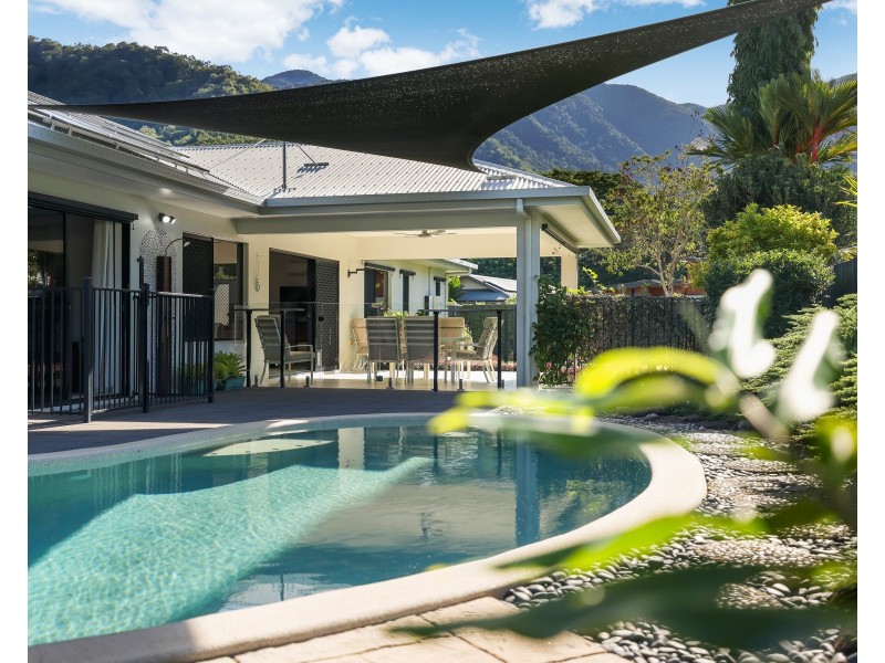 15 McBride Street, Redlynch QLD 4870