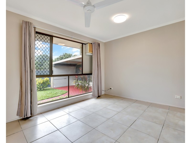 41 Mestrez Street, Mooroobool QLD 4870