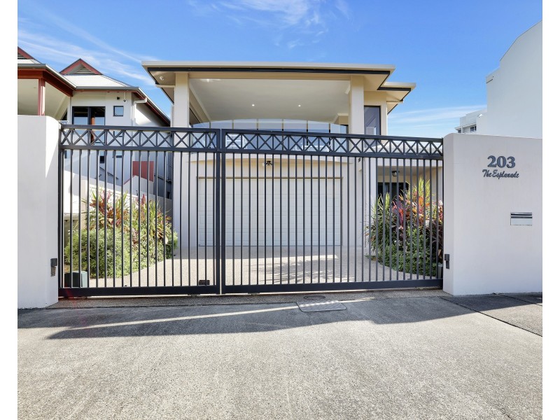 203 Esplanade, Cairns North QLD 4870