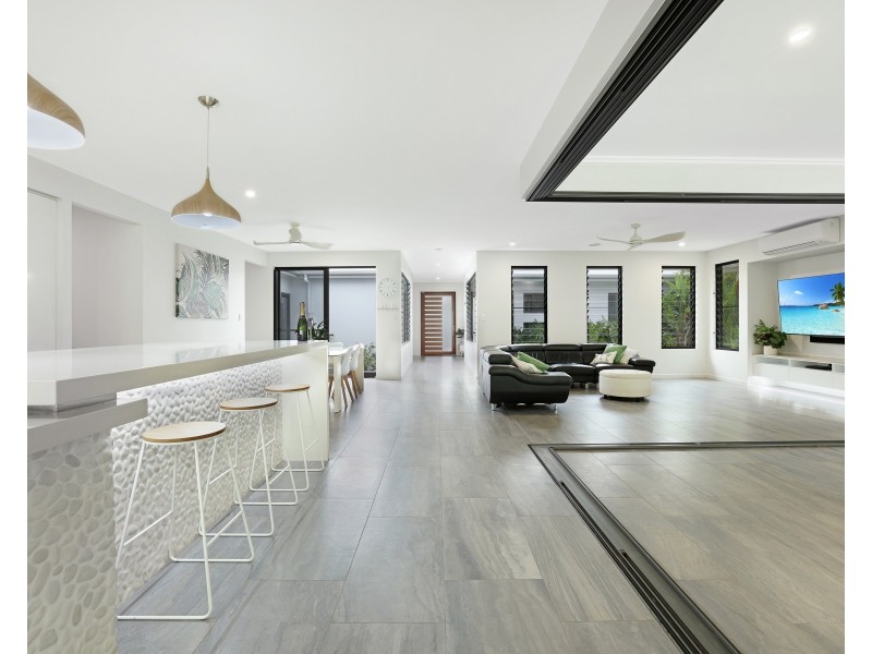 32 Iridescent Drive, Trinity Park QLD 4879