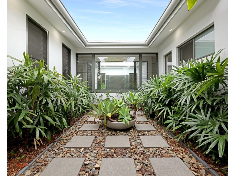 32 Iridescent Drive, Trinity Park QLD 4879