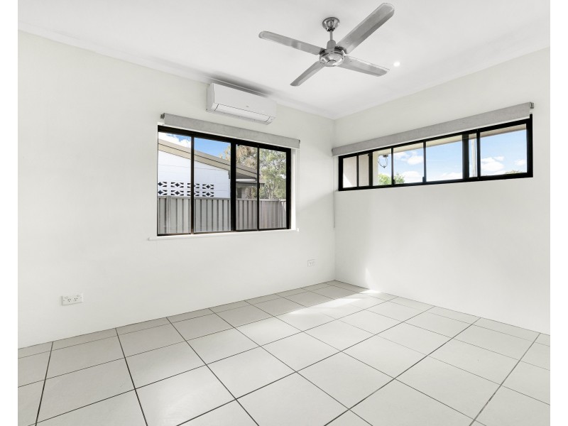 8 Maria Street, Woree QLD 4868