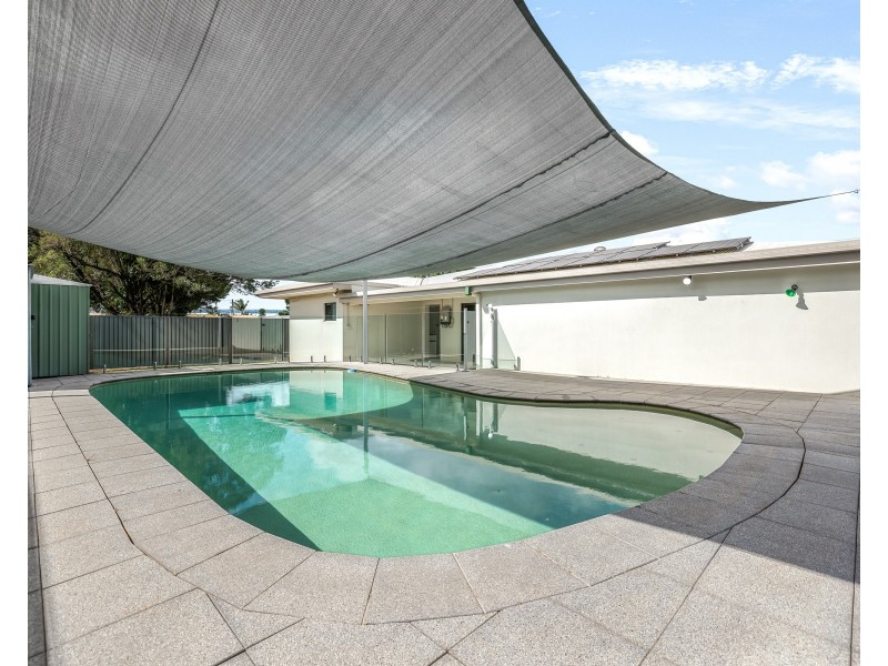 8 Maria Street, Woree QLD 4868