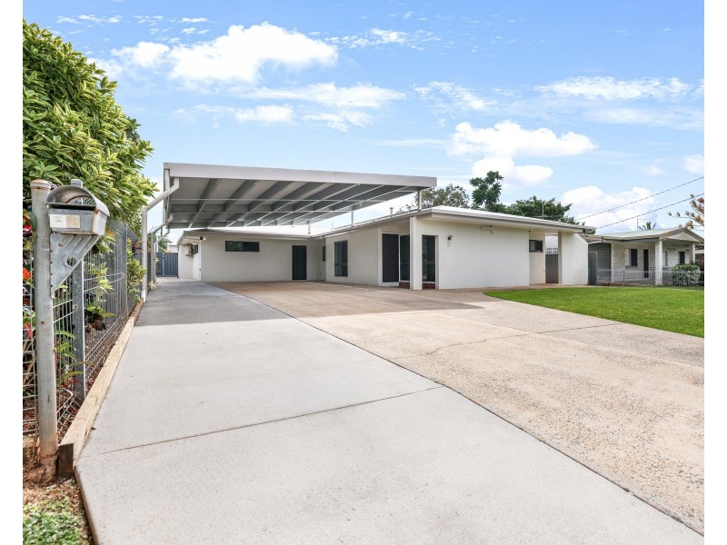 8 Maria Street, Woree QLD 4868