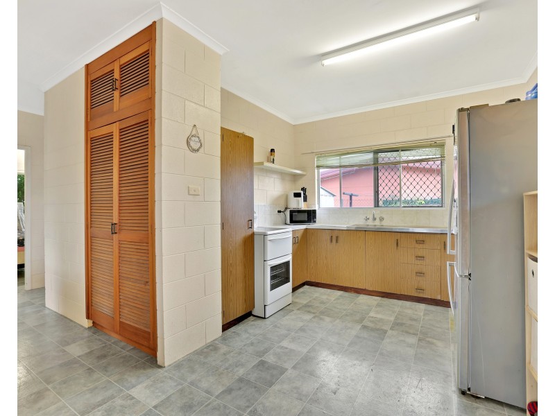 24 Angela Street, Woree QLD 4868