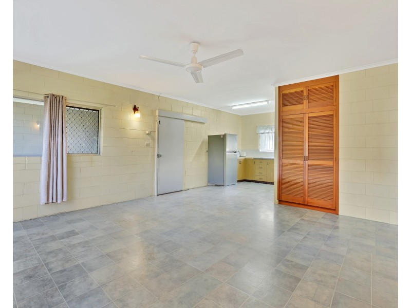 24 Angela Street, Woree QLD 4868