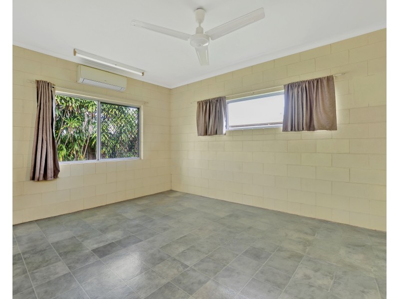 24 Angela Street, Woree QLD 4868