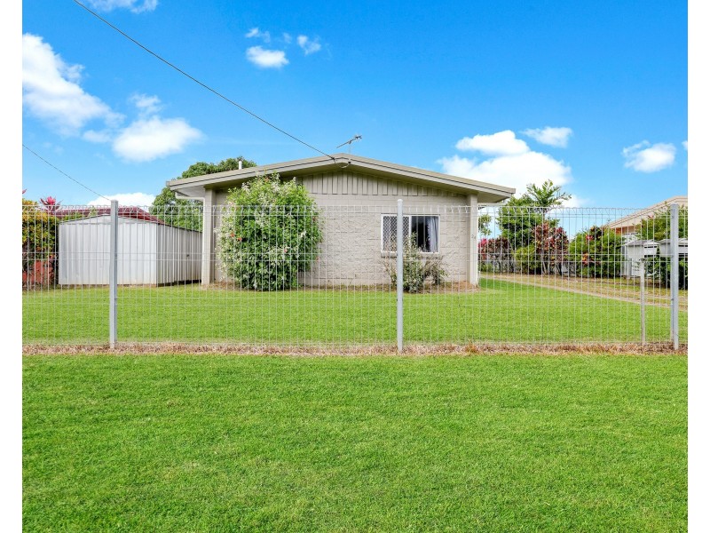 24 Angela Street, Woree QLD 4868