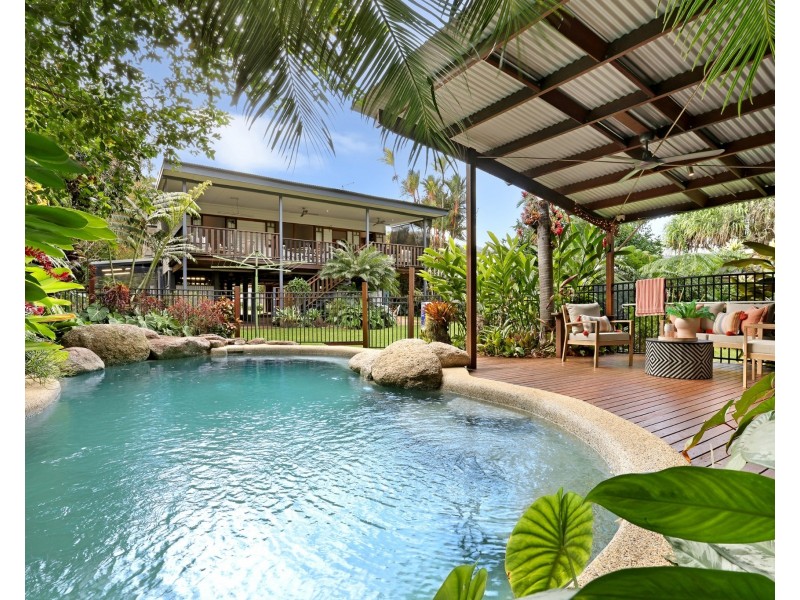 221 Woodward Street, Whitfield QLD 4870