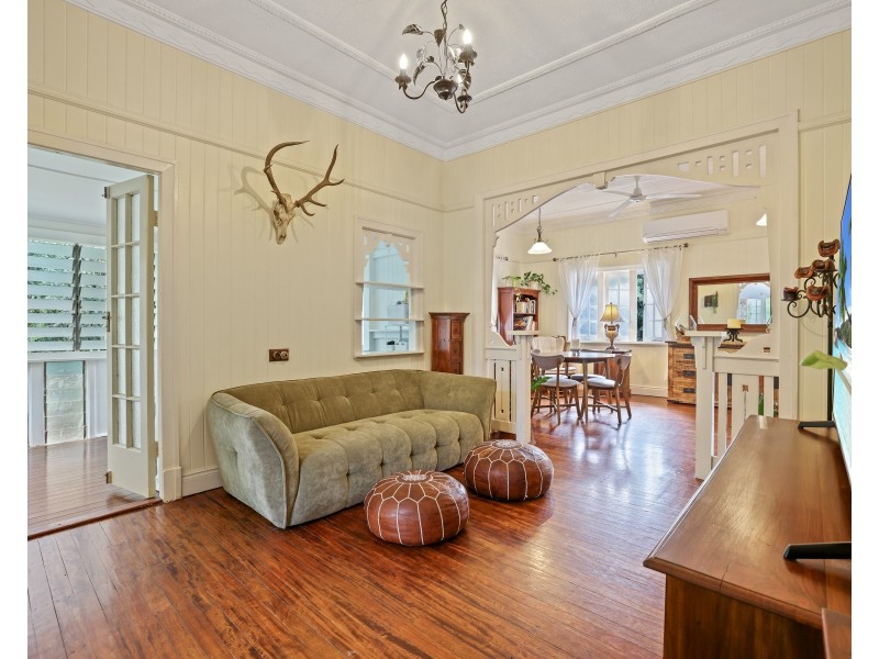 27/404-418 McCoombe Street, Mooroobool QLD 4870
