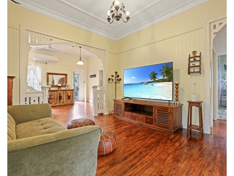27/404-418 McCoombe Street, Mooroobool QLD 4870