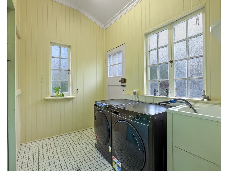 27/404-418 McCoombe Street, Mooroobool QLD 4870
