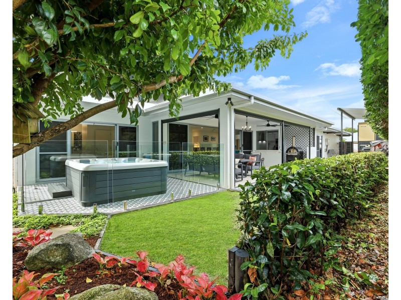 5 Byerstown Link, Trinity Park QLD 4879