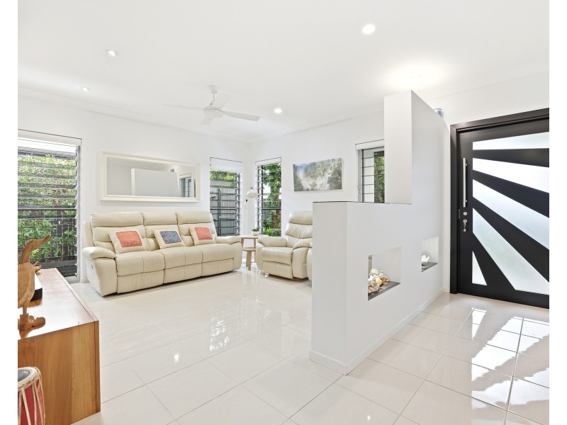 5 Byerstown Link, Trinity Park QLD 4879