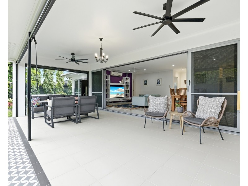 5 Byerstown Link, Trinity Park QLD 4879