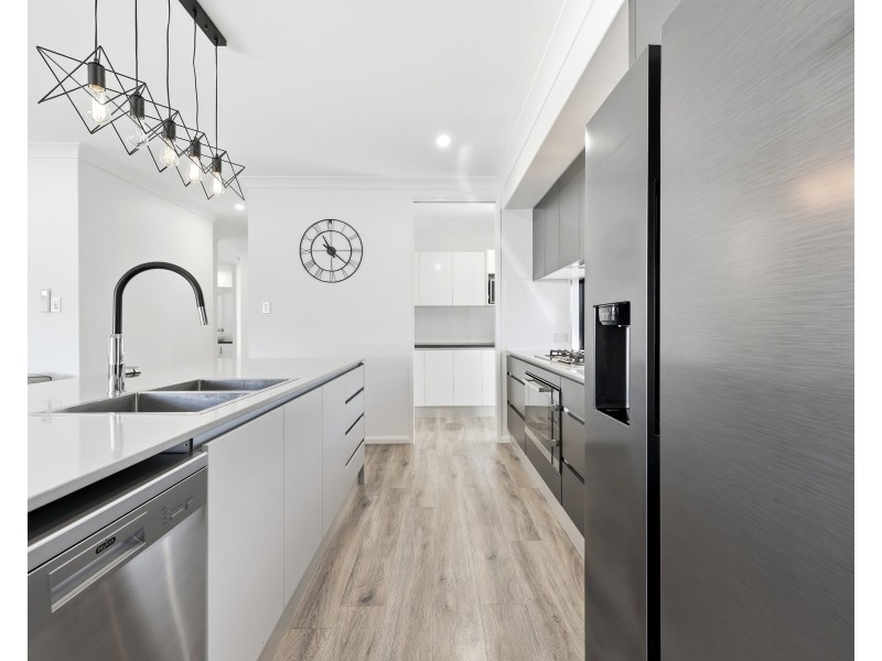 29 Homevale Entrance, Mount Peter QLD 4869