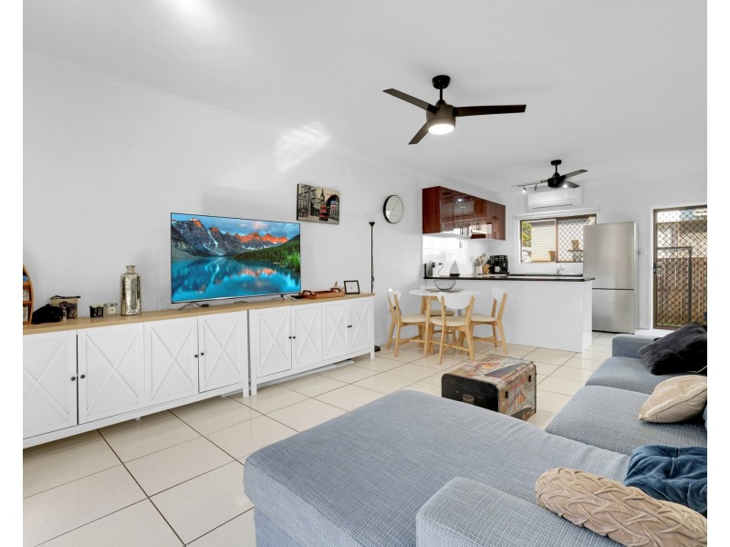 1/12 Jasper Street, Woree QLD 4868