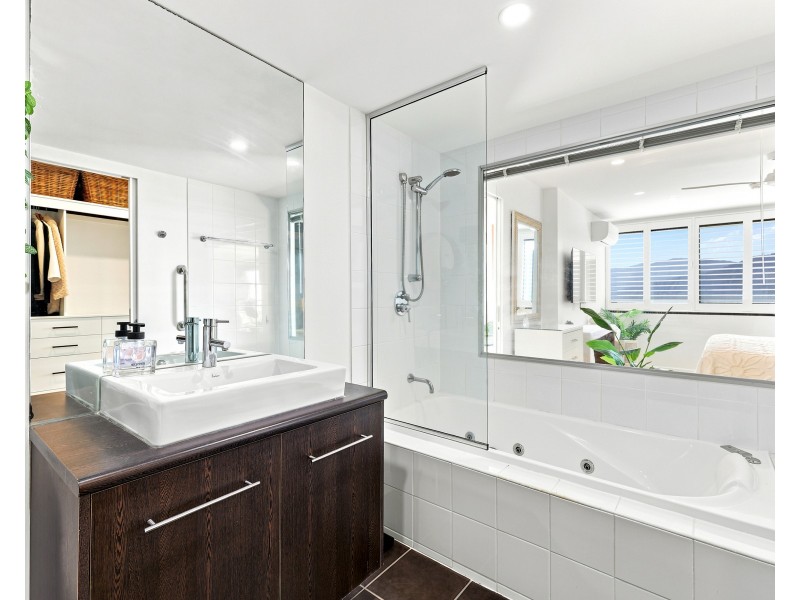 67/107-113 Esplanade, Cairns City QLD 4870