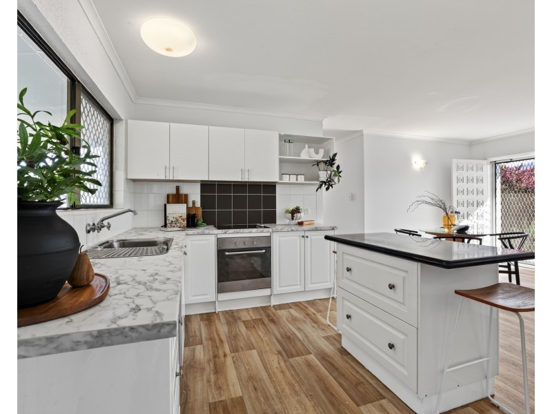 14 Harper Close, Manunda QLD 4870