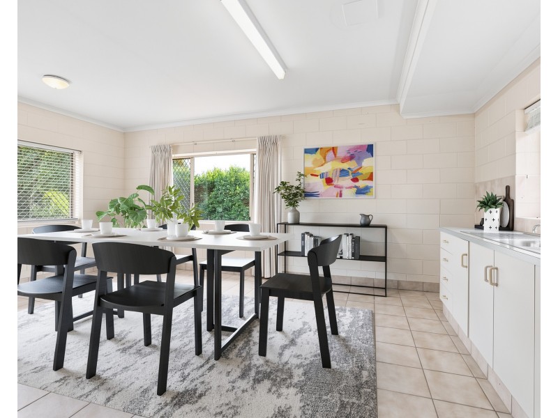 10 Kestrel Street, Bayview Heights QLD 4868