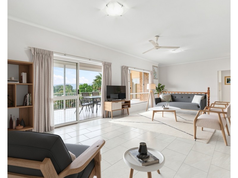 10 Kestrel Street, Bayview Heights QLD 4868