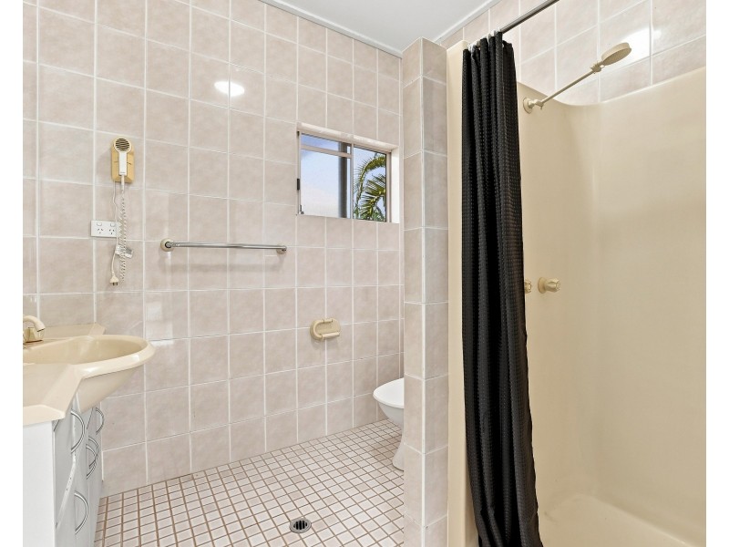 10 Kestrel Street, Bayview Heights QLD 4868