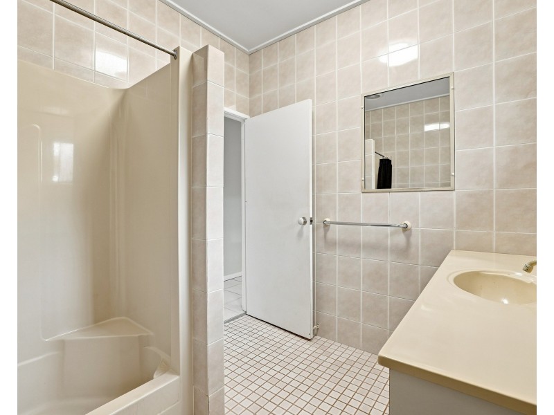 10 Kestrel Street, Bayview Heights QLD 4868