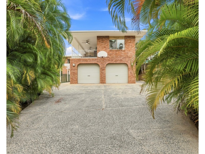 10 Kestrel Street, Bayview Heights QLD 4868